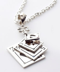 マテリアルクラウン