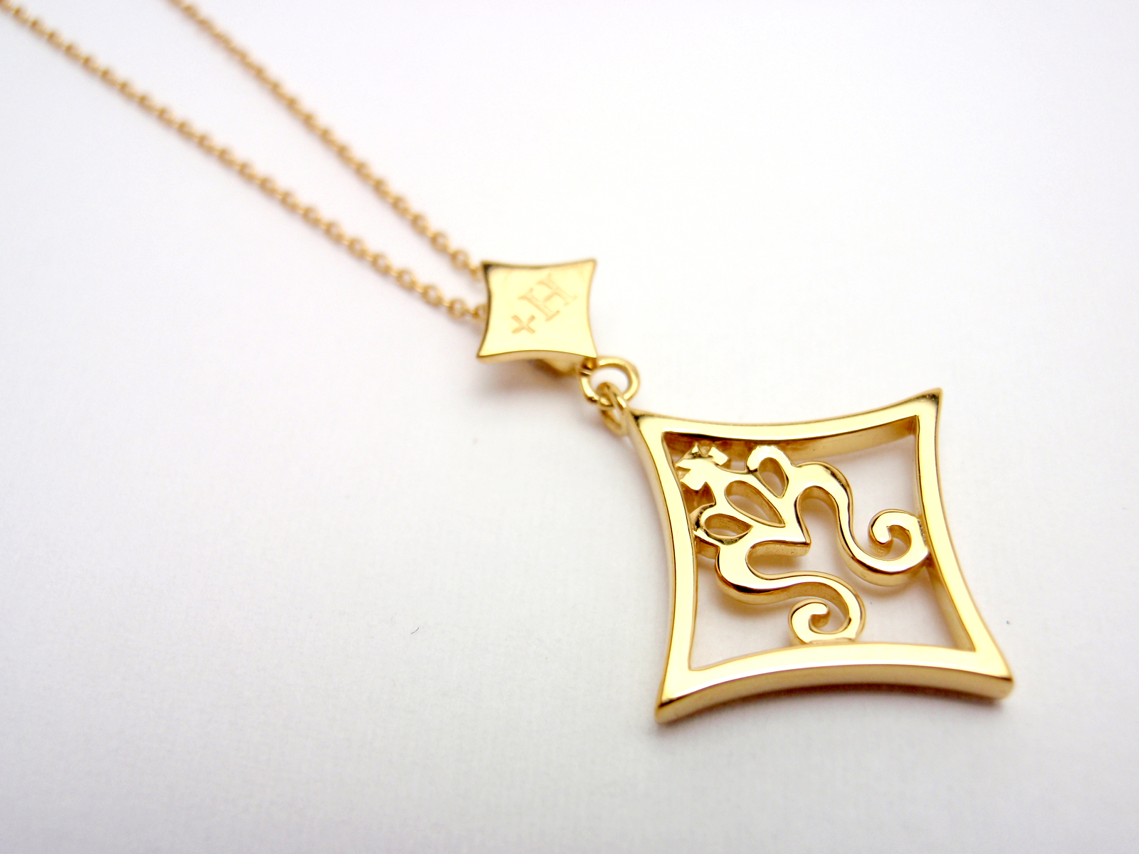 マテリアルクラウン