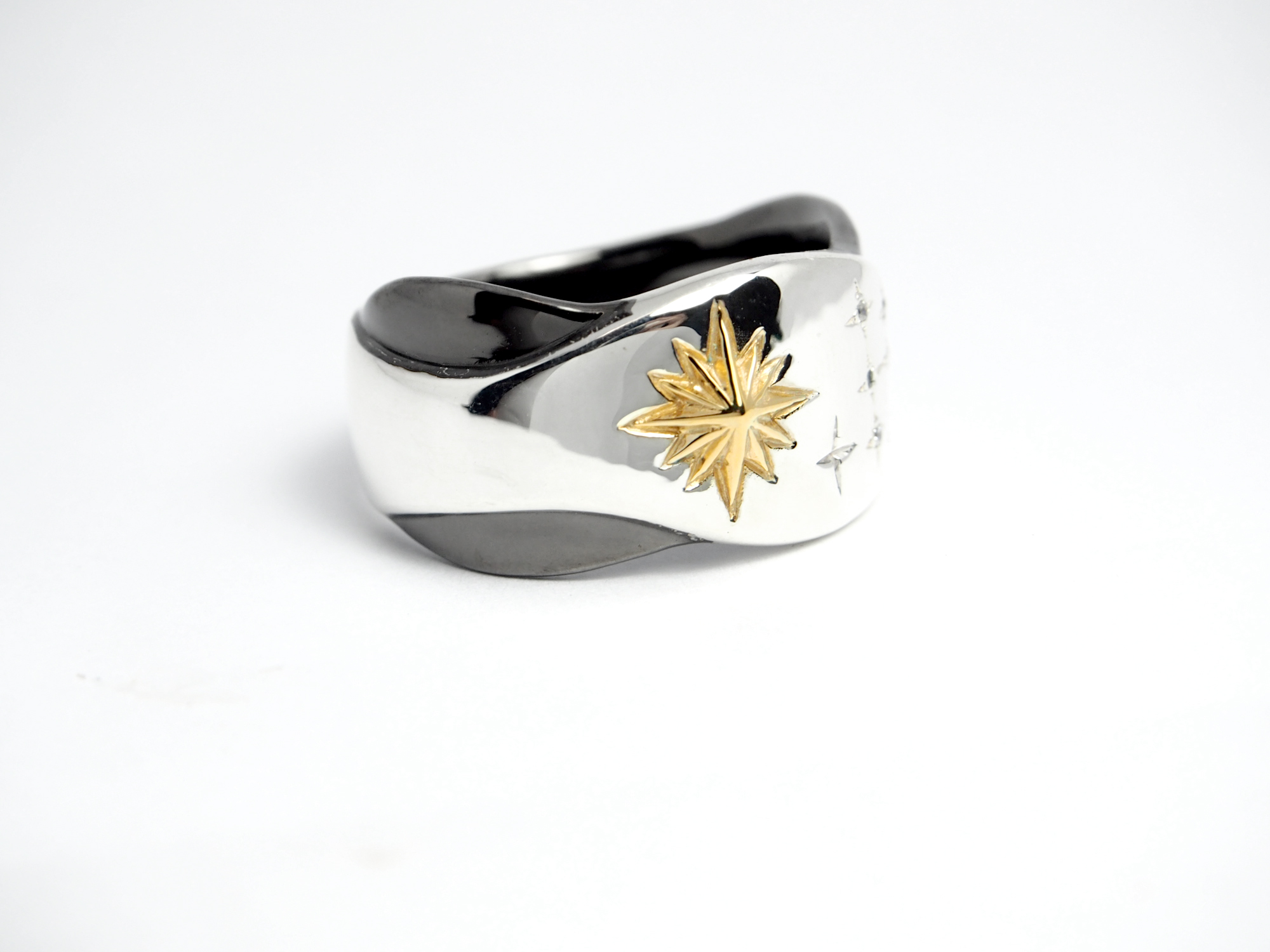 マテリアルクラウン