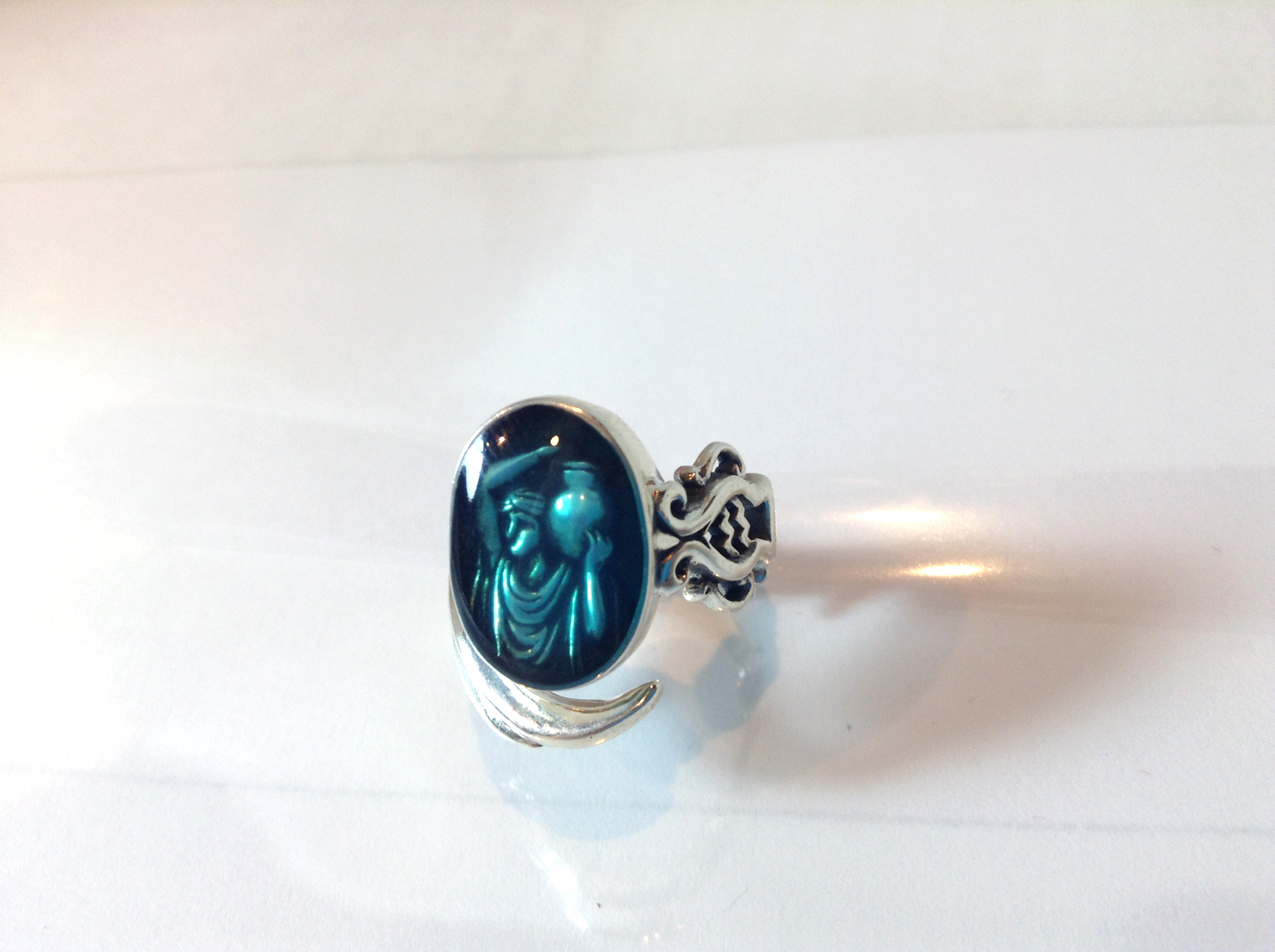 マテリアルクラウン