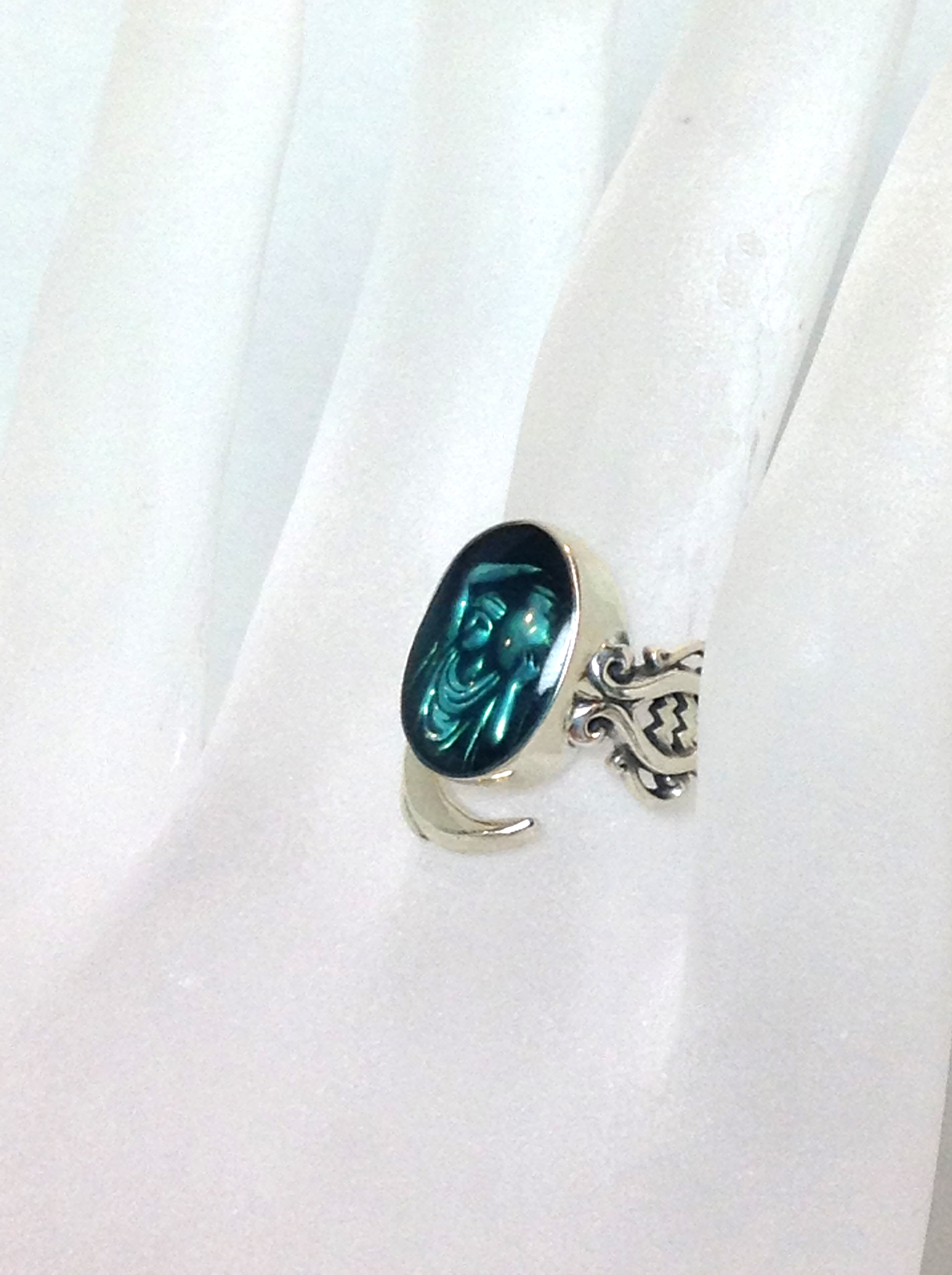 マテリアルクラウン